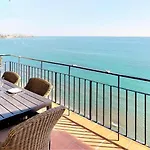 Olimpo - Fuengirola Beachfront Newly Renovated Apartment