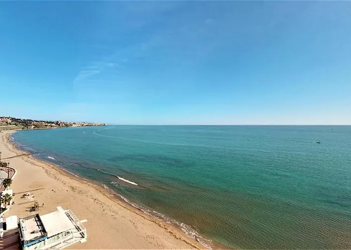 Olimpo - Fuengirola Beachfront Newly Renovated Apartment